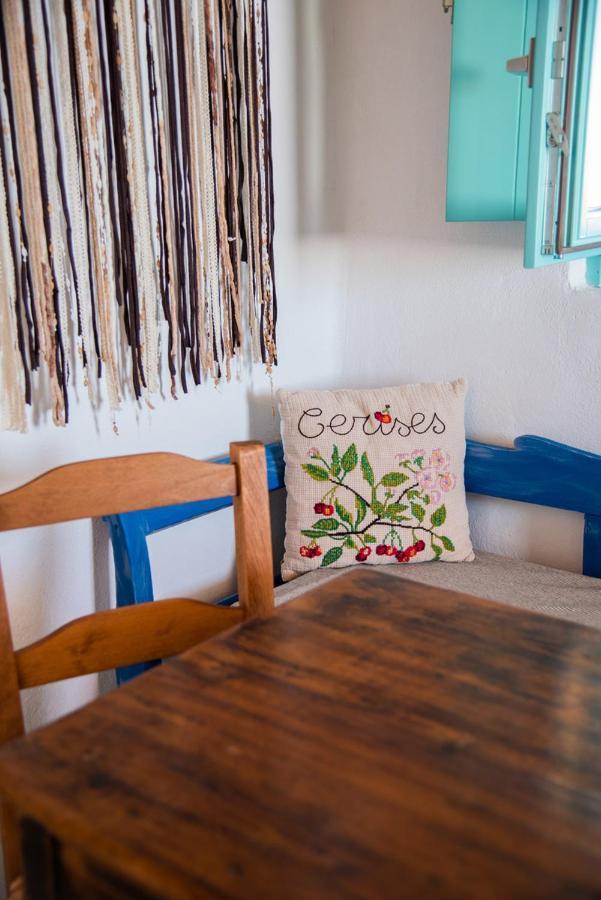 Dimitrakis Guesthouse โดนูสซา ภายนอก รูปภาพ
