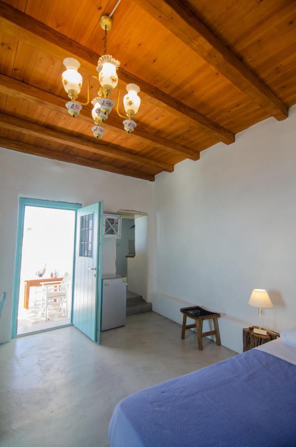 Dimitrakis Guesthouse โดนูสซา ภายนอก รูปภาพ