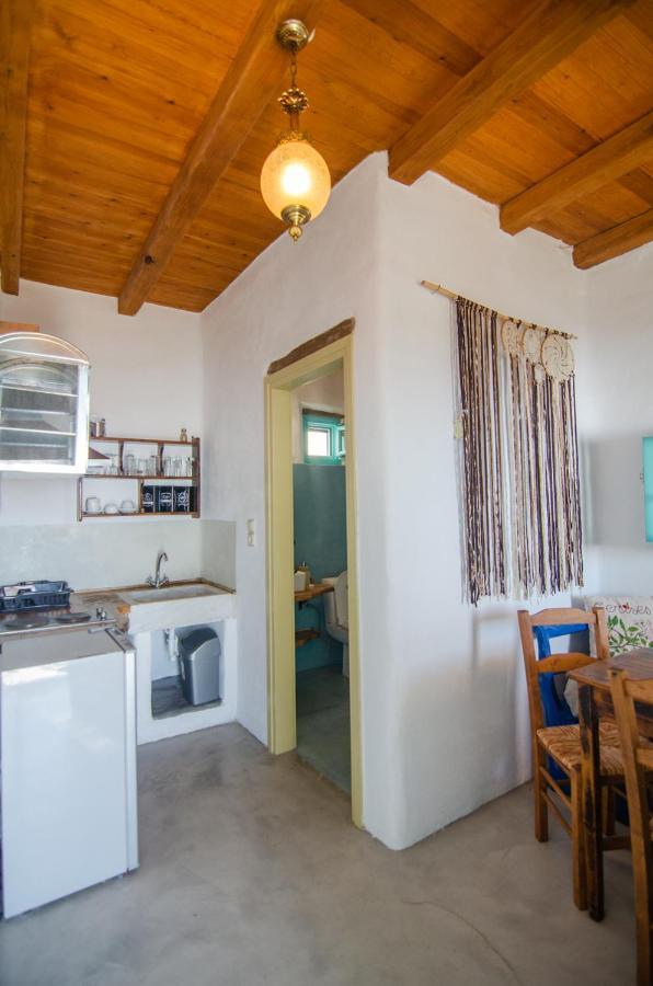 Dimitrakis Guesthouse โดนูสซา ภายนอก รูปภาพ
